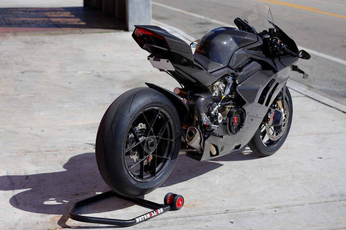 FULLSIX CARBON USA | CARBON POWERED SHAPES